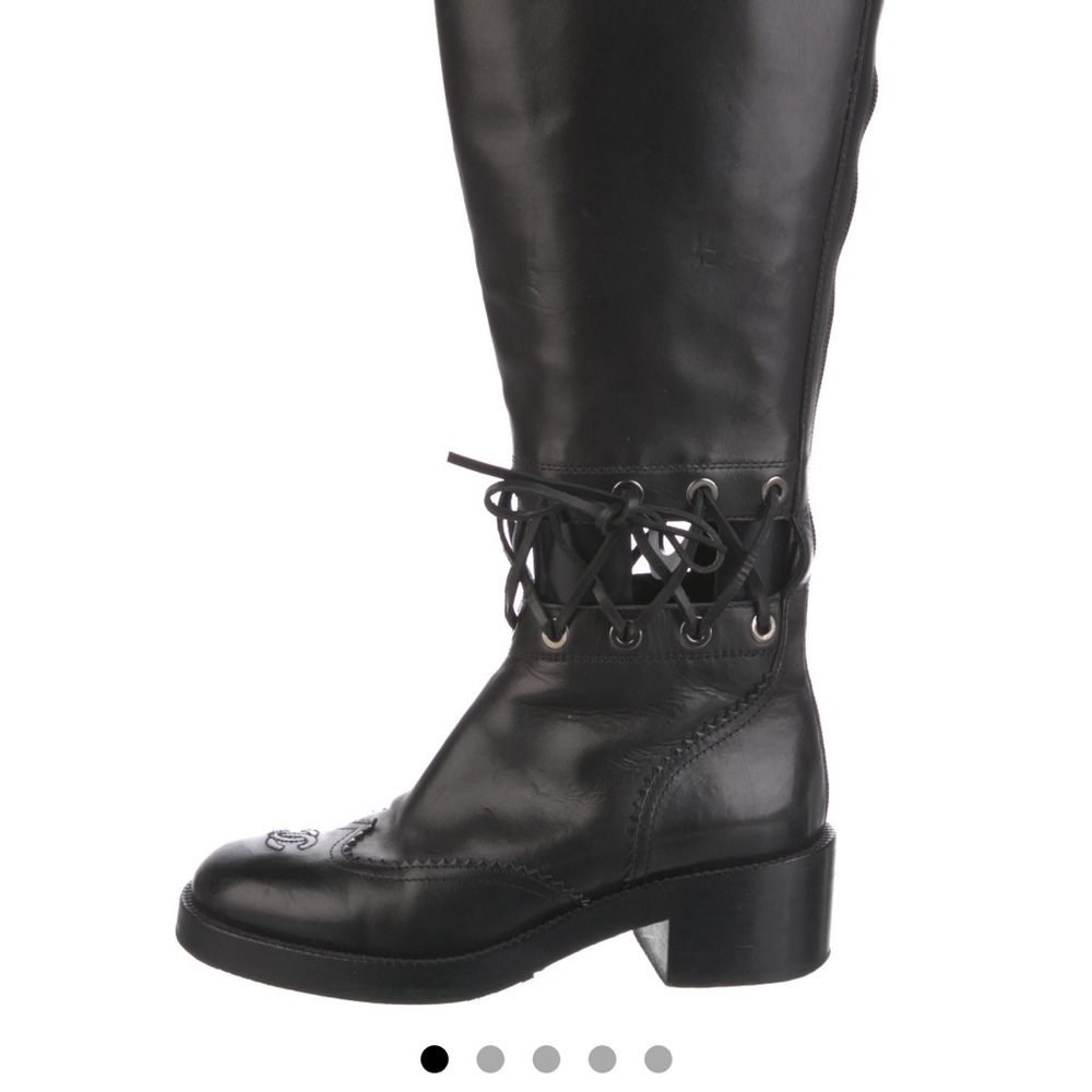 Chanel interlocking CC cut out leather lace up boot - Picture 8 of 16